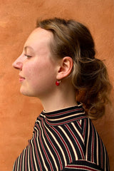 UrbanHippies Dots Øreringe Gold #farve_chili-red