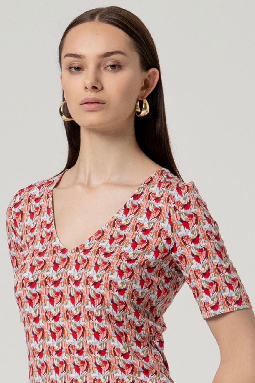Surkana Hivi V-Neck T-Shirt