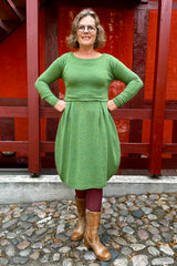 Blusbar Uldkjole M. Læg #farve_grasshopper