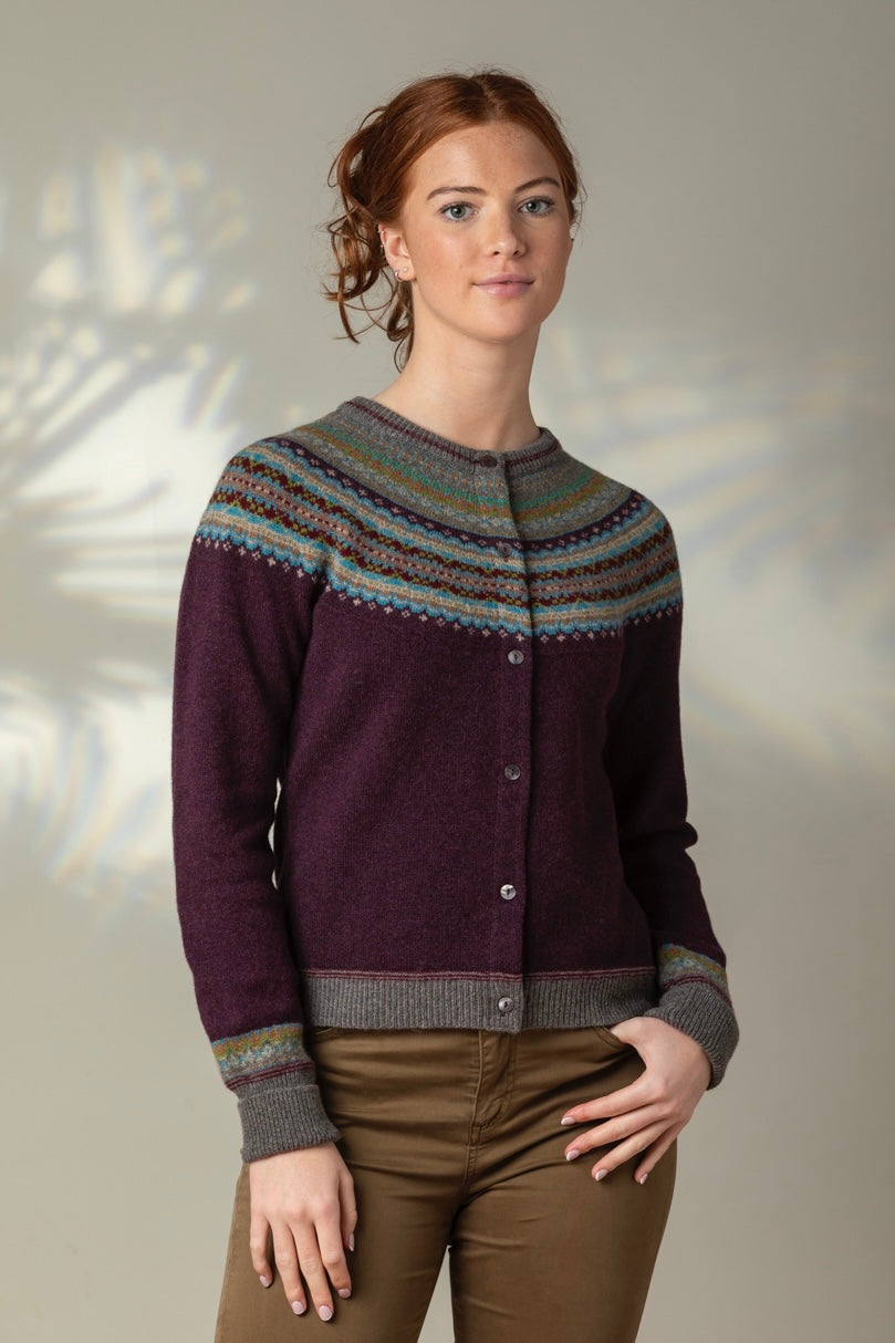 Eribé Alpine Short Cardigan Esmeralda #farve_esmeralda