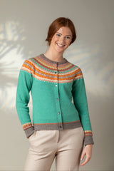 Eribé Alpine Short Cardigan Katie Morag #farve_katie-morag