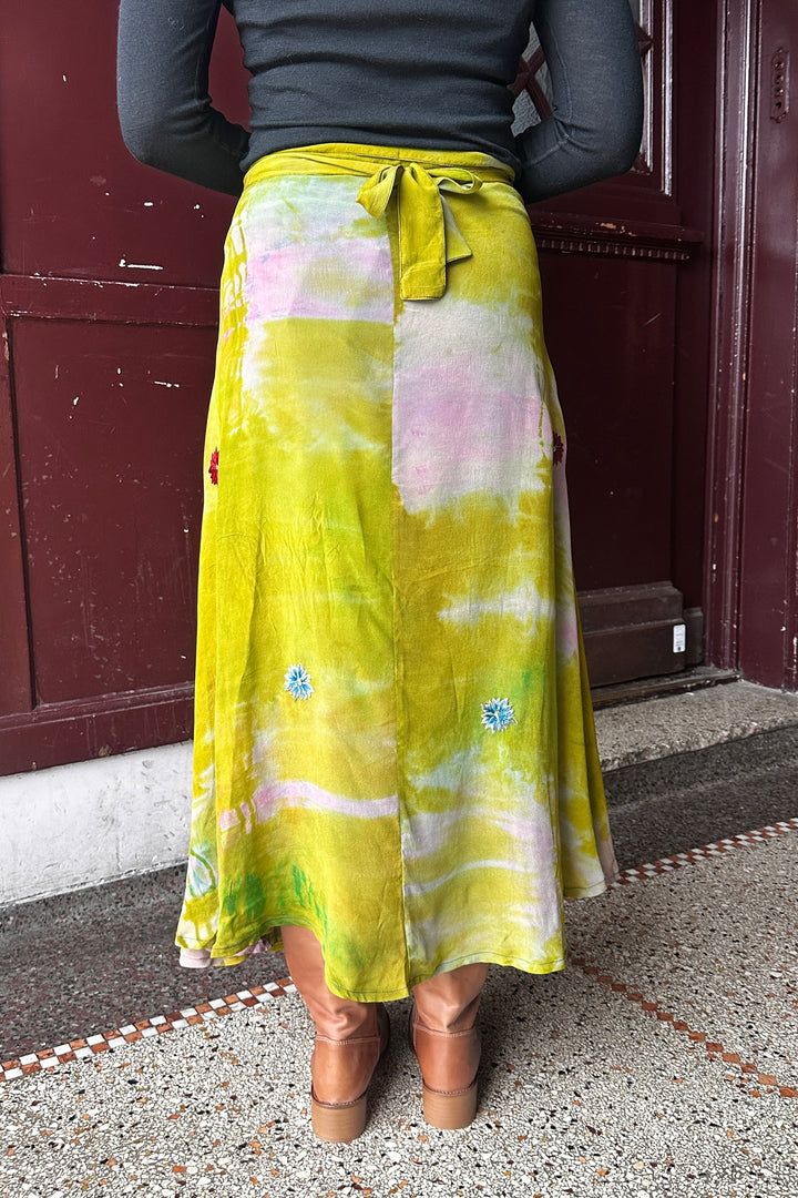 Cofur #679 Lang Silke Nederdel