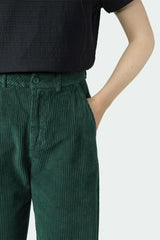 Klitmøller Lydia Jumbo Corduroy Pant #farve_moss-green