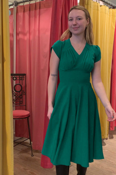 Pretty Retro Swing Dress #farve_green