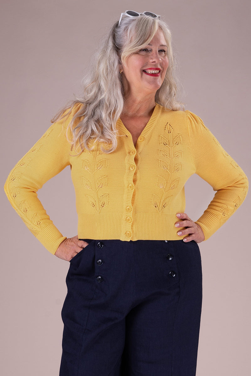 Emmy Design The Susie Q Cardigan Butter Yellow Gul - Sophies.dk #farve_butter