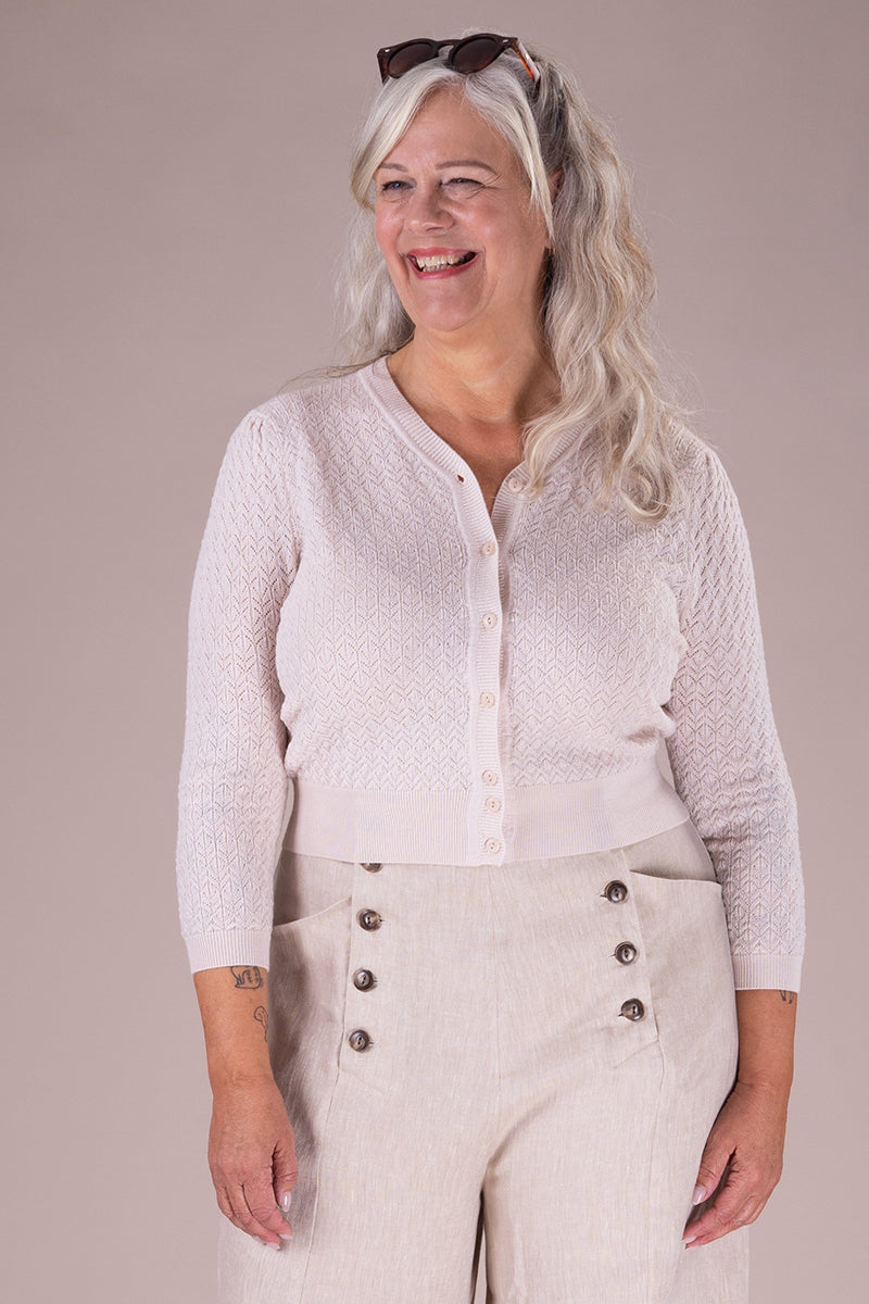 Emmy Design The Delightful Daytime Cardigan Ivory Hvid - Sophies.dk #farve_ivory
