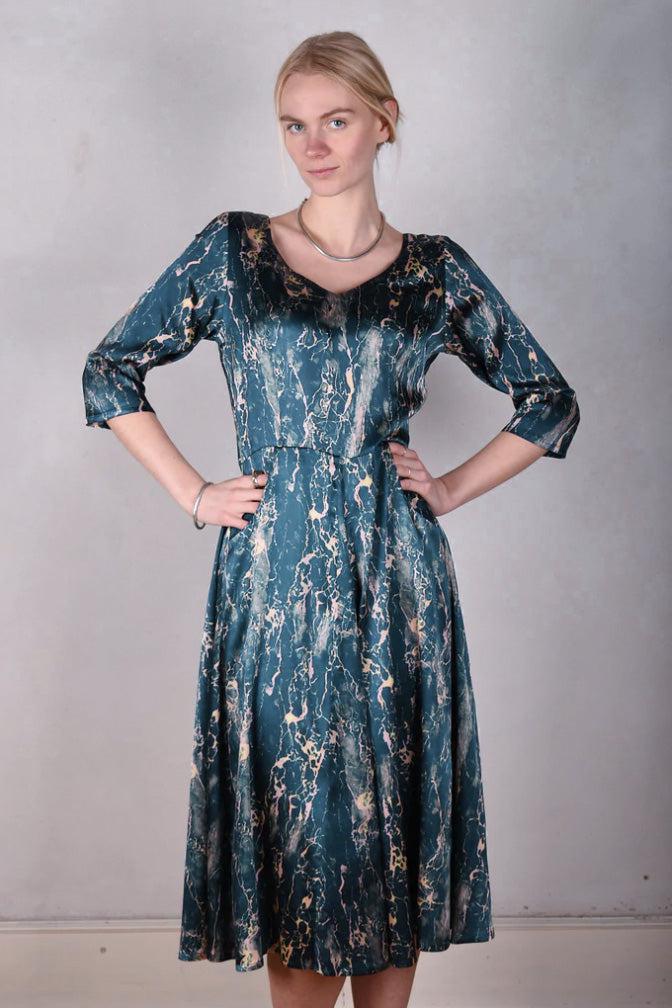 Tone Barker Jane Dress Marble Light-Tone Barker-Sophies.dk