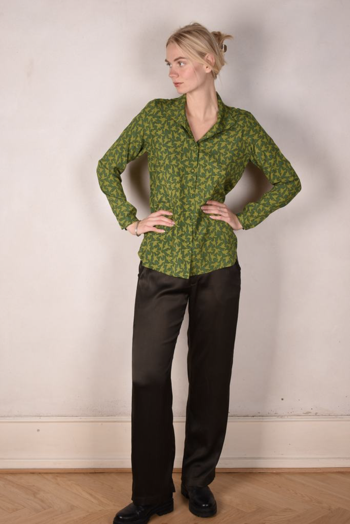 Tone Barker Alexa Shirt Bird Green-Tone Barker-Sophies.dk
