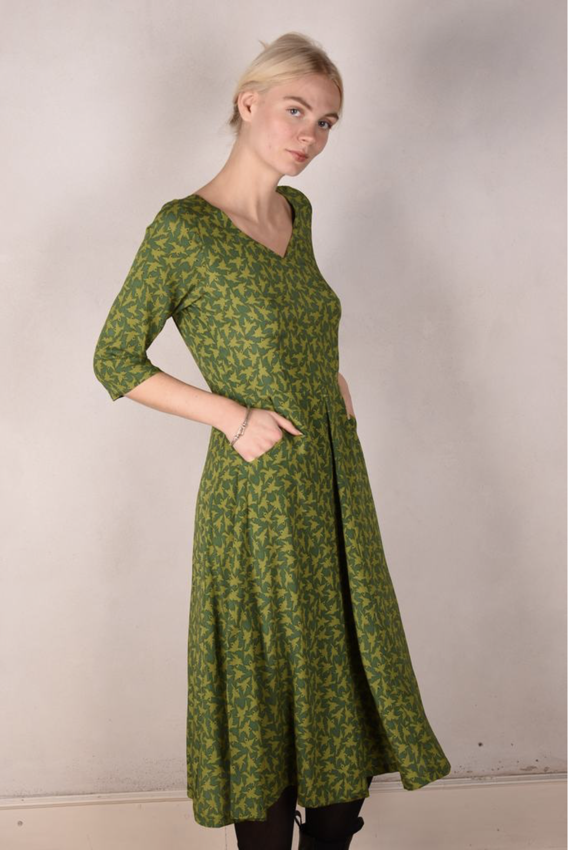 Tone Barker Jane Dress Bird Green-Tone Barker-Sophies.dk
