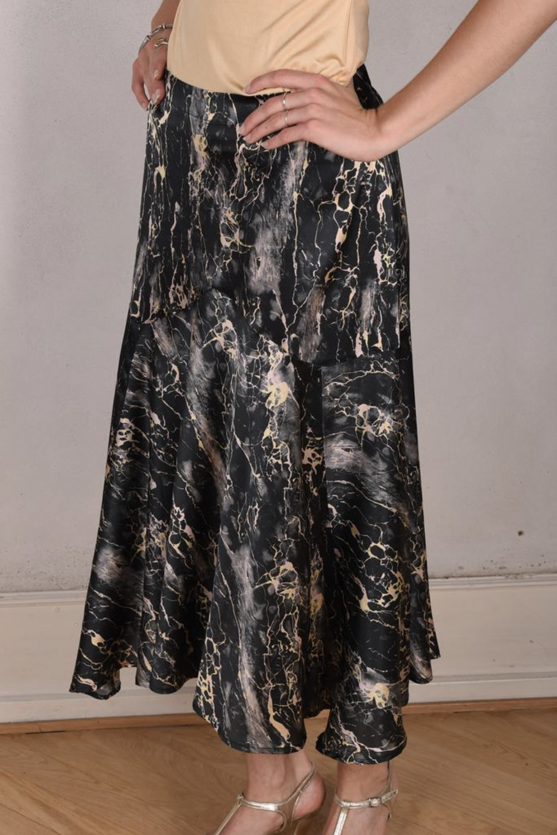 Tone Barker Skirt-Nulle Marble Black-Tone Barker-Sophies.dk