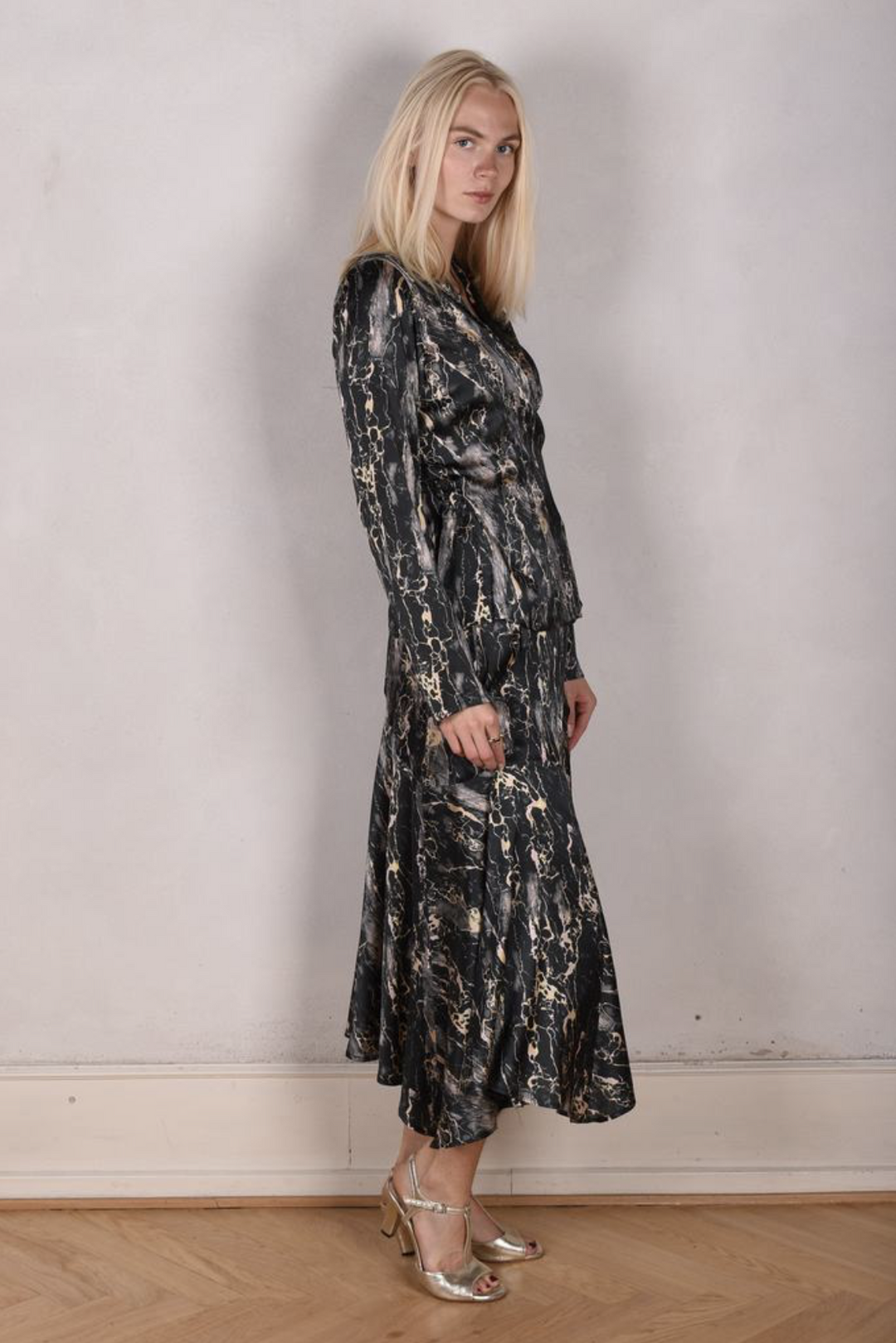 Tone Barker Wrafty Blouse Marble Black-Tone Barker-Sophies.dk